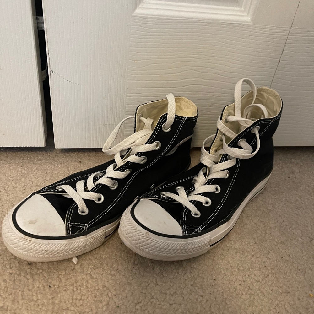 Black high top converse
